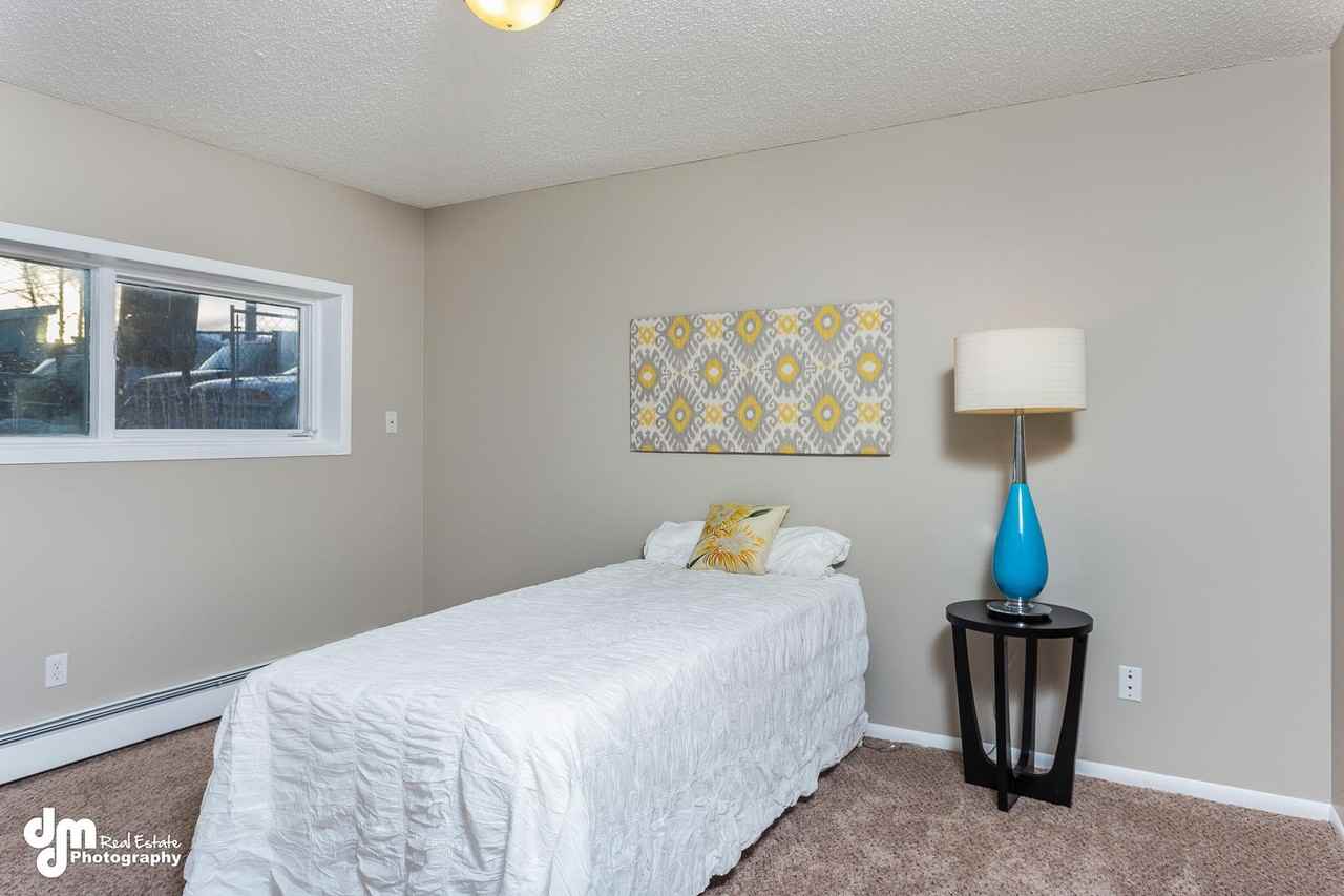 1526 Medfra St #7 - Photo 7 of 7