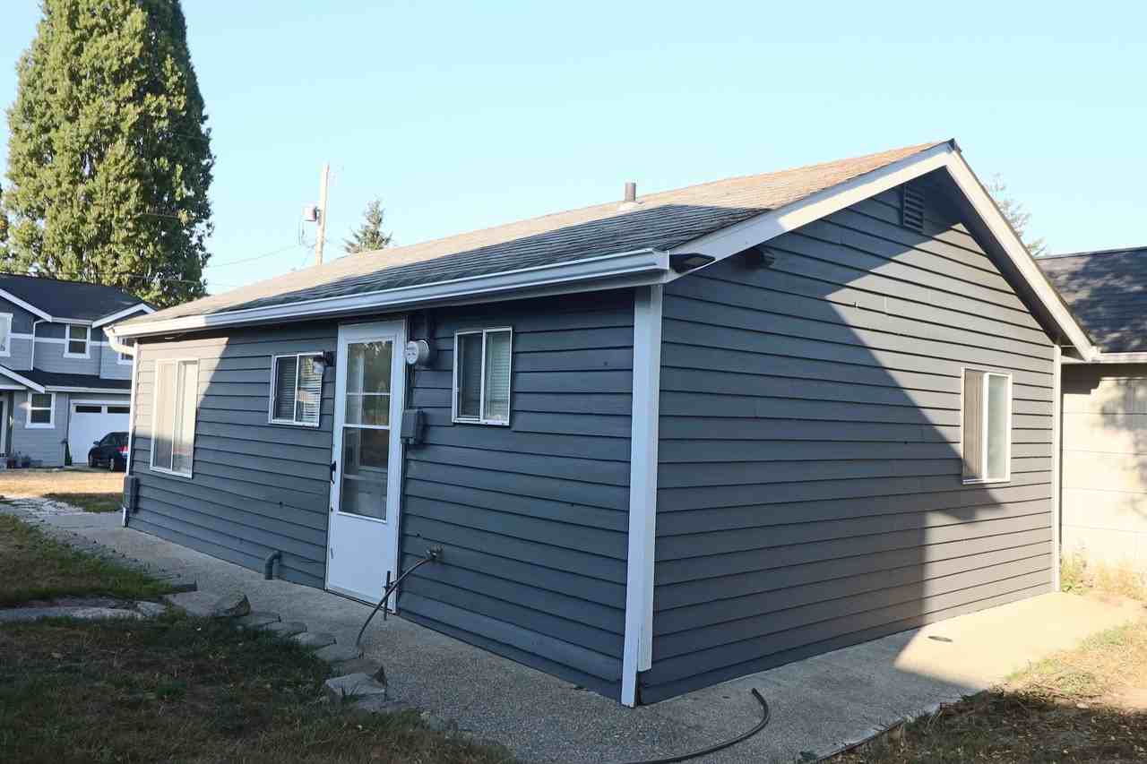 2344 Trenton Ave Ne #1-2 - Photo 3 of 16