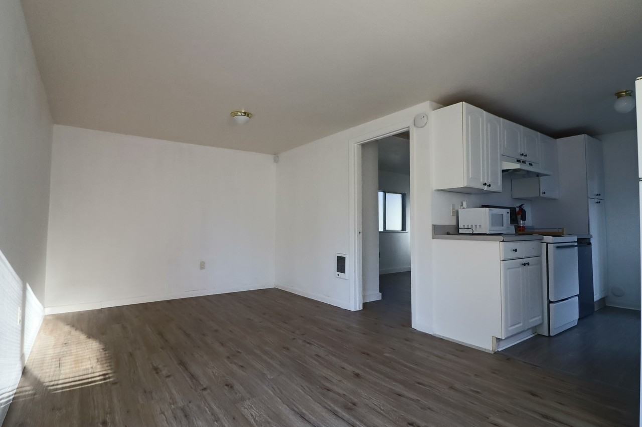 2344 Trenton Ave Ne #1-2 - Photo 4 of 16