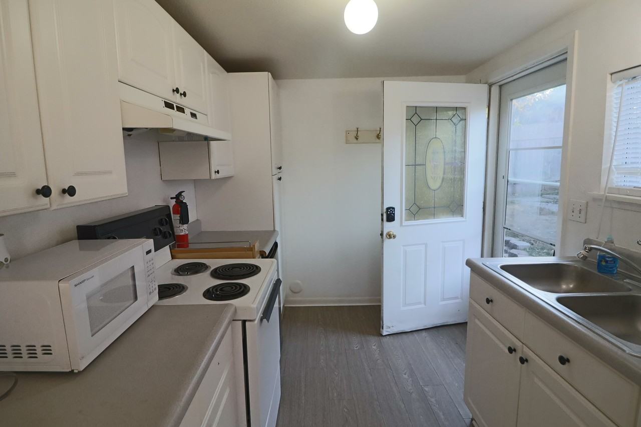 2344 Trenton Ave Ne #1-2 - Photo 5 of 16