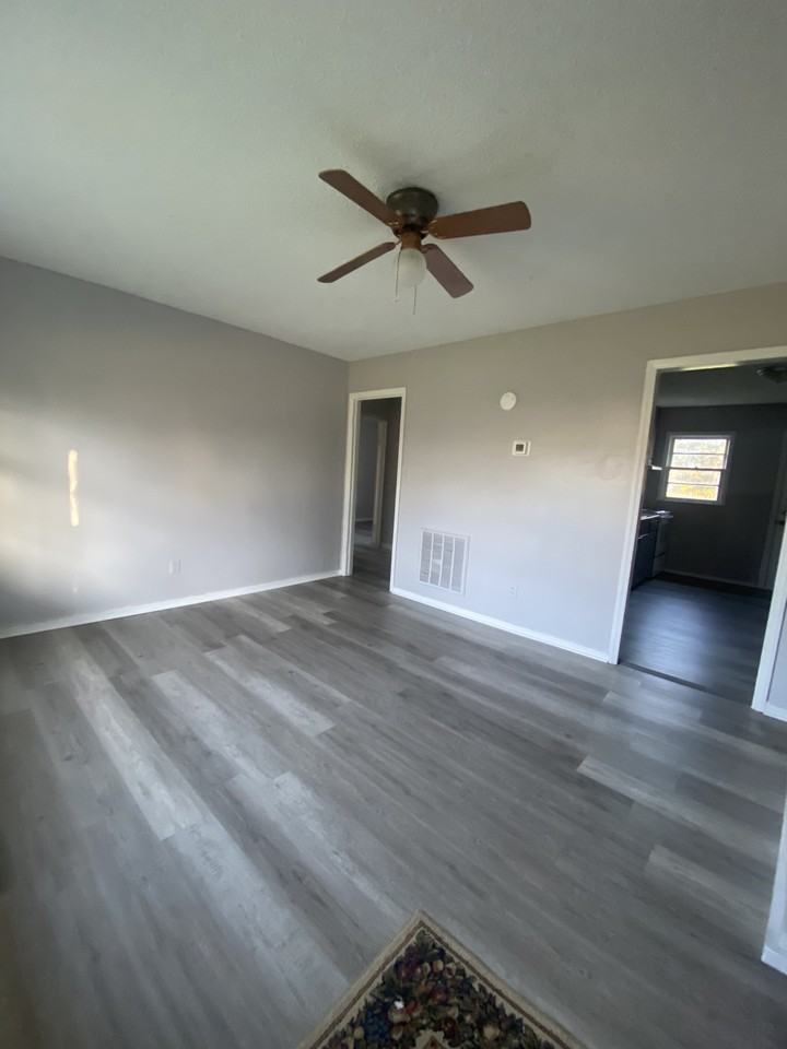 109 Sador St - Photo 4 of 8