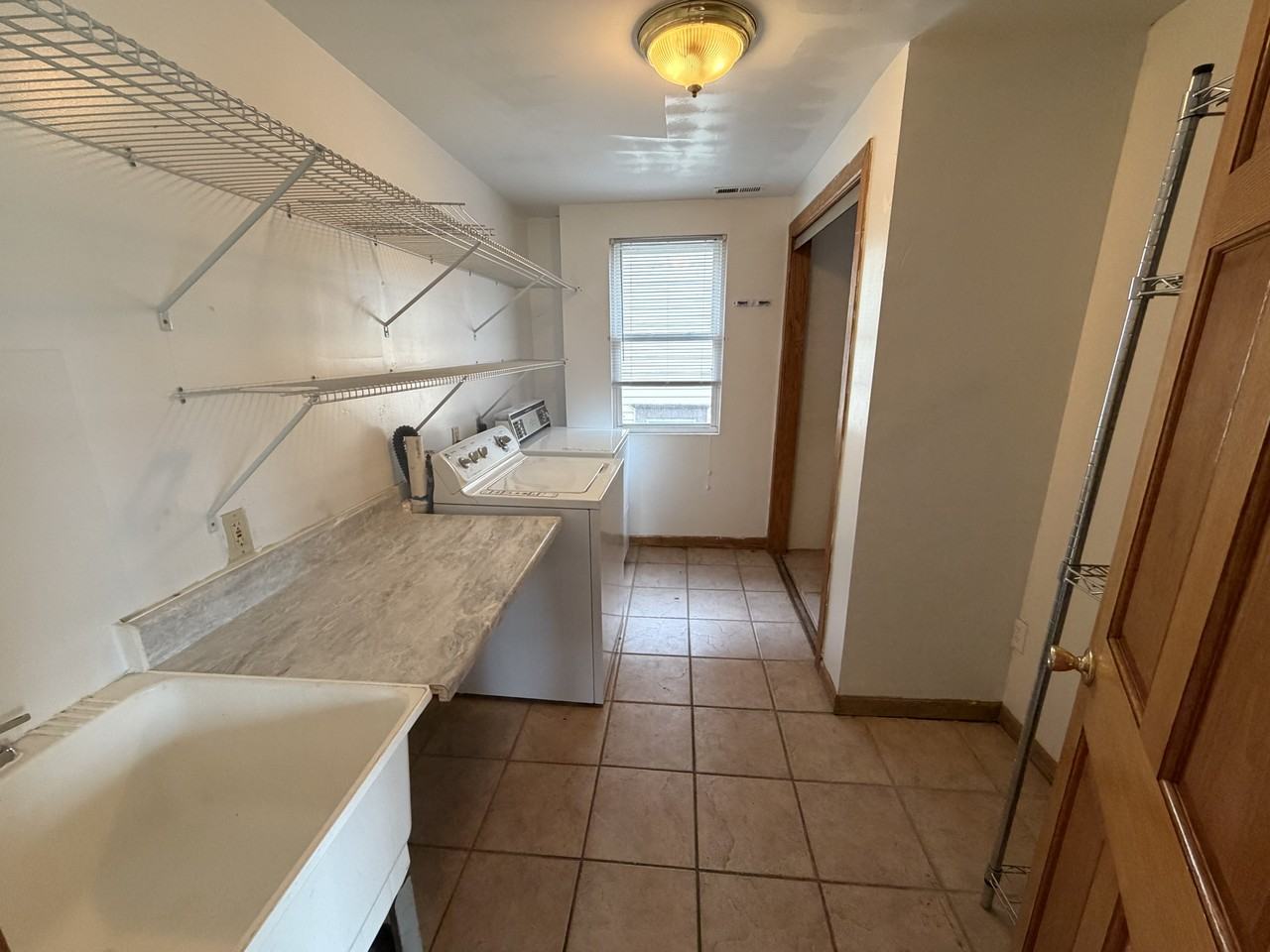 121 Kellogg St #2 - Photo 3 of 14