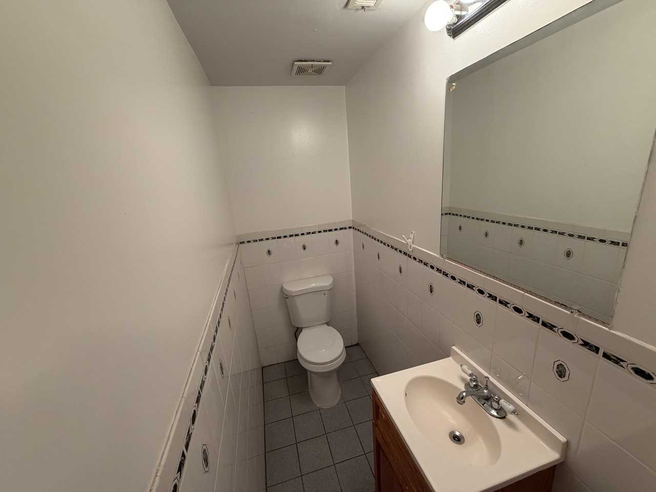 121 Kellogg St #2 - Photo 5 of 14