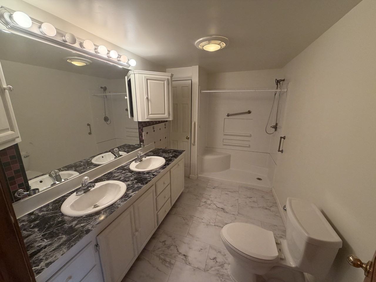 121 Kellogg St #2 - Photo 6 of 14