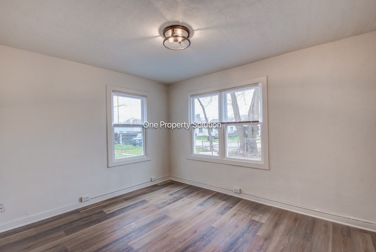 1665 W 40th Ave #1 - Photo 4 of 14