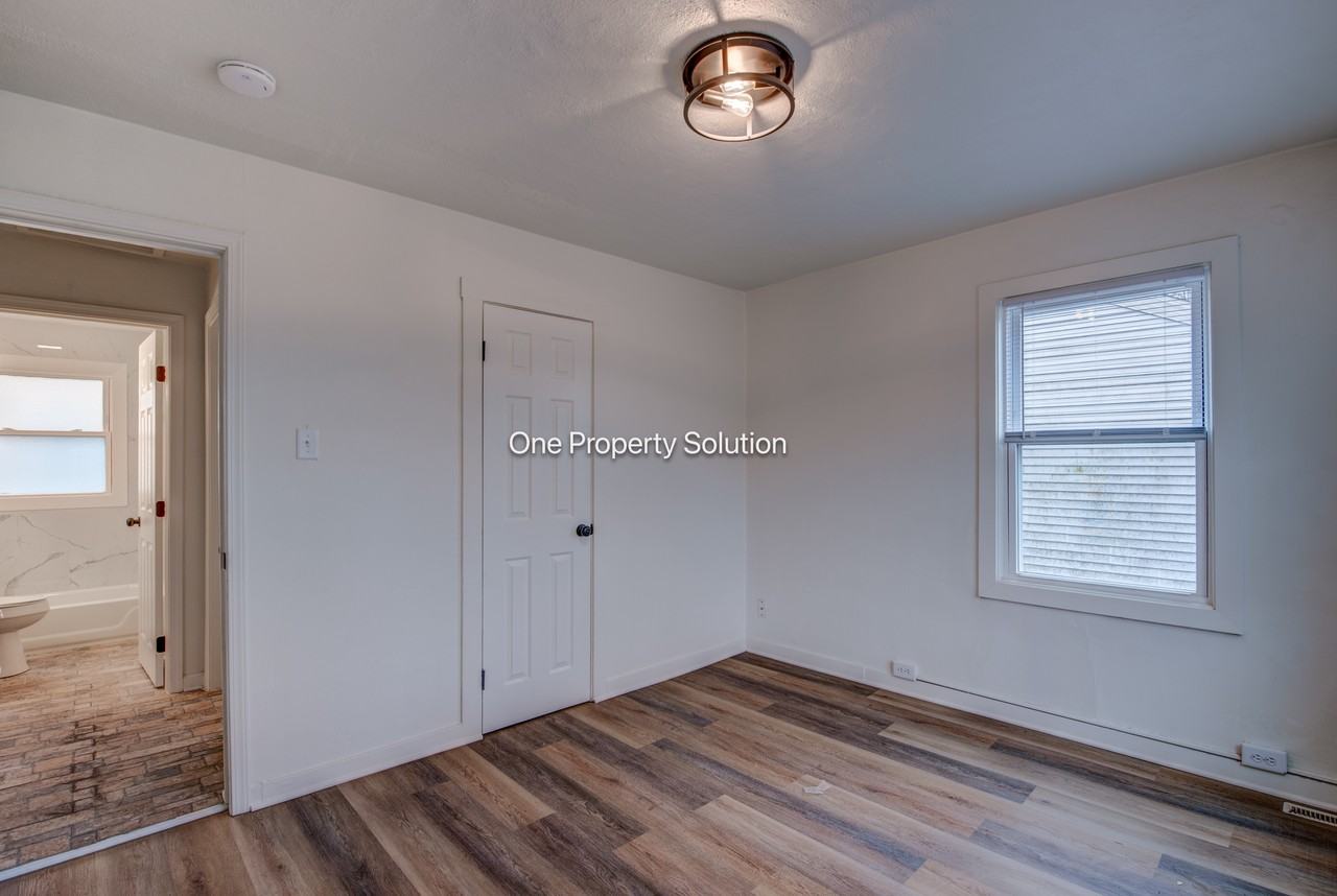 1665 W 40th Ave #1 - Photo 5 of 14