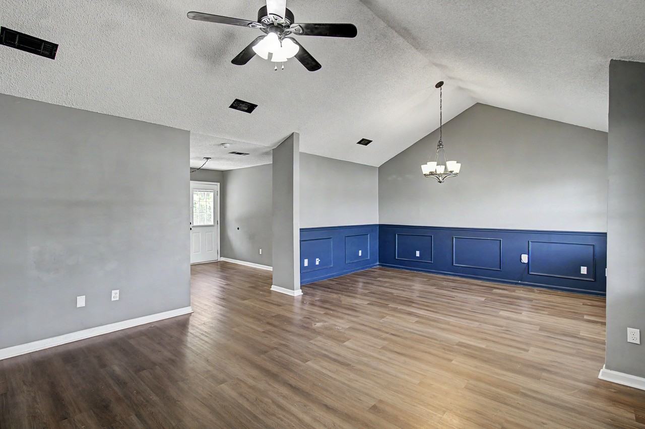 291 Sabreena Cir #1 - Photo 3 of 27