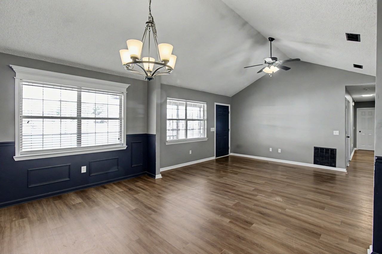 291 Sabreena Cir #1 - Photo 5 of 27