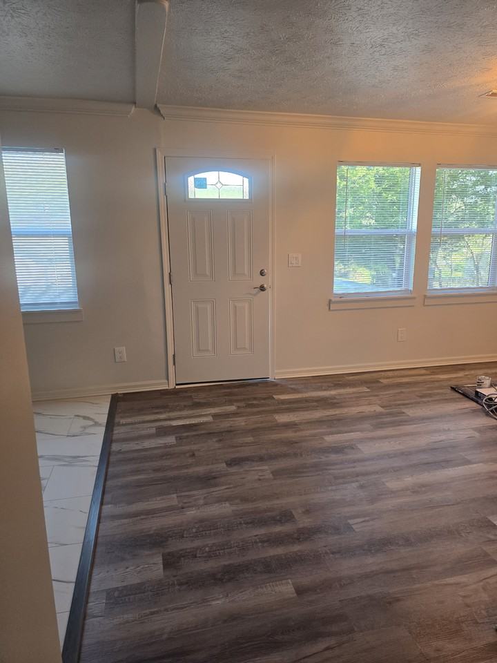 220 Oak St #103 - Photo 4 of 7