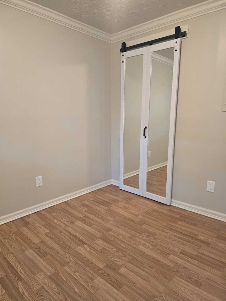 220 Oak St #103 - Photo 6 of 7