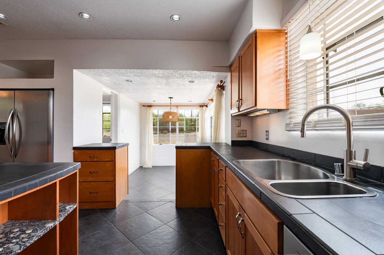 601 Tulane Dr Ne - Photo 6 of 20