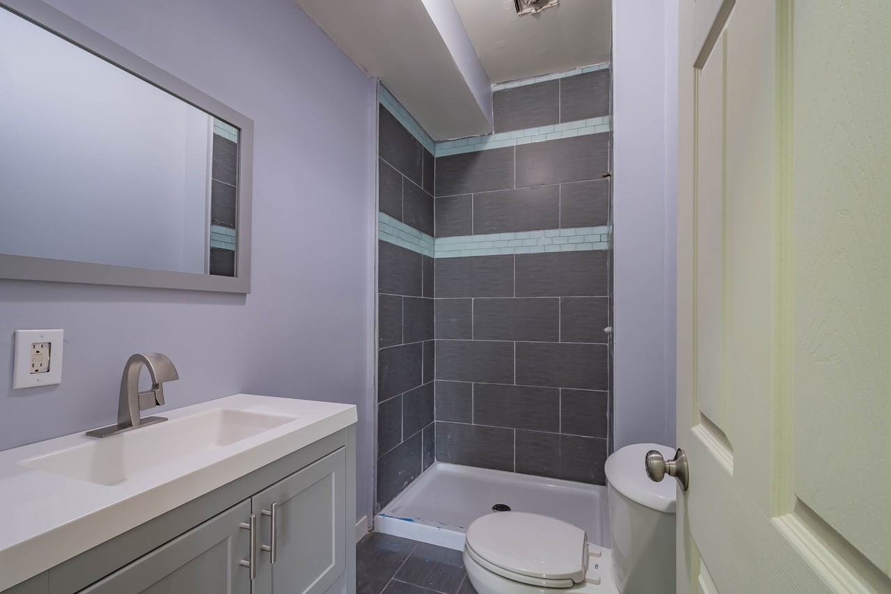 426 Borland St - Photo 4 of 10