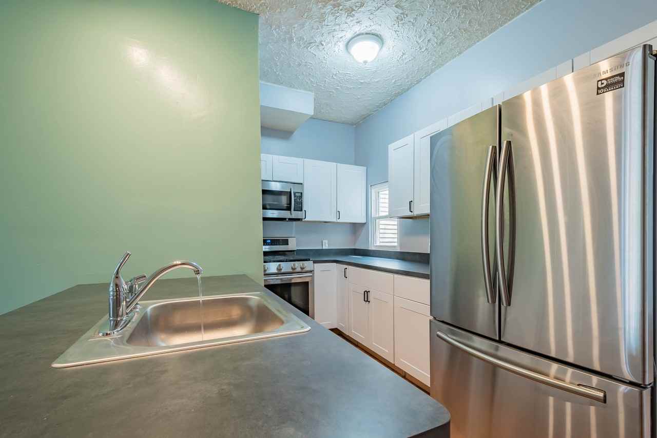 426 Borland St - Photo 6 of 10