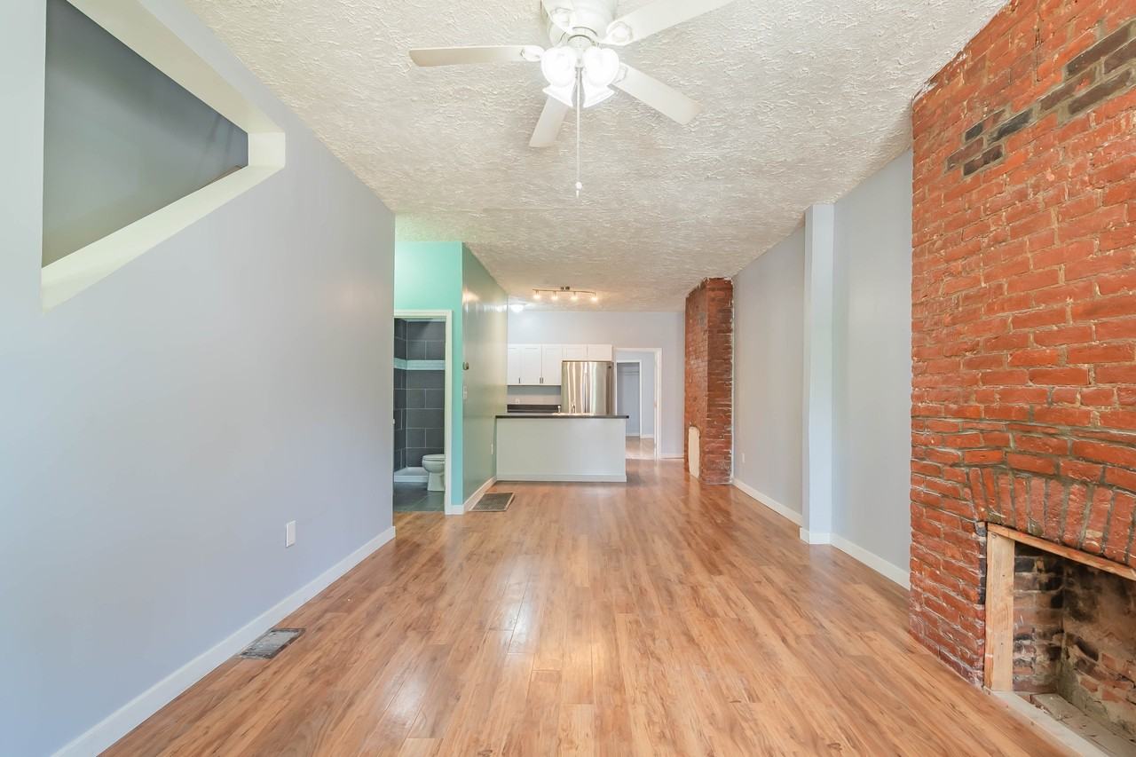 426 Borland St - Photo 7 of 10