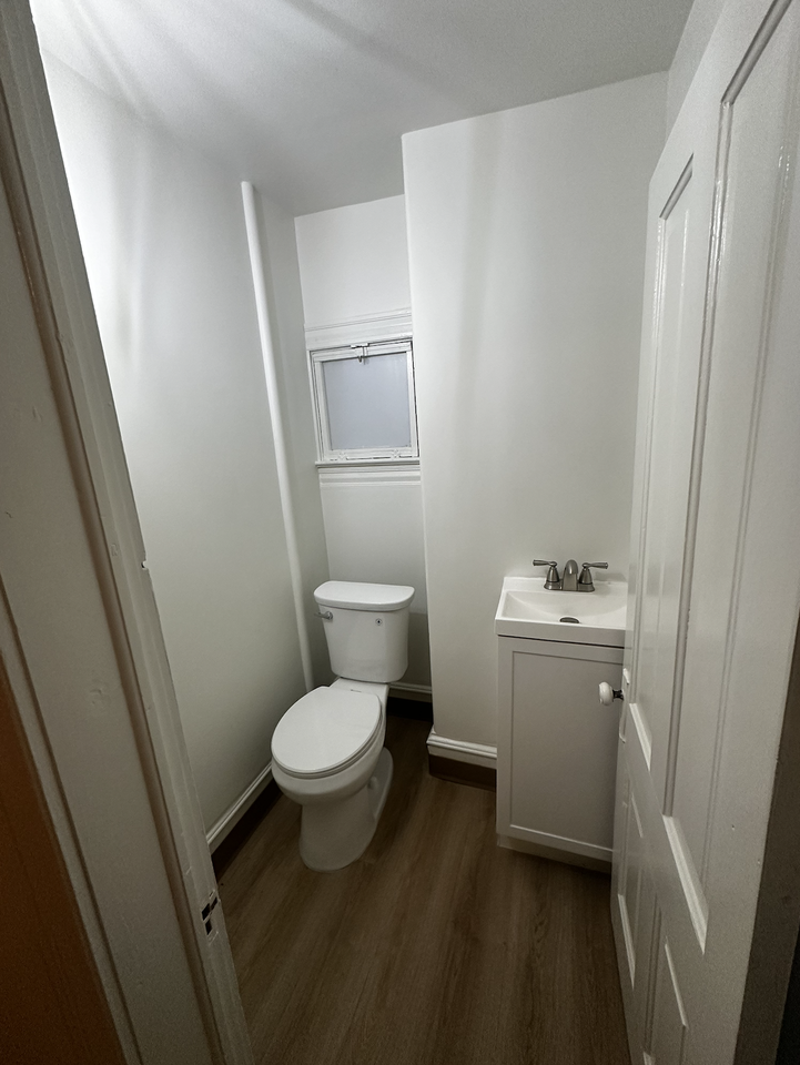 811 N Rodney St #3 - Photo 7 of 15