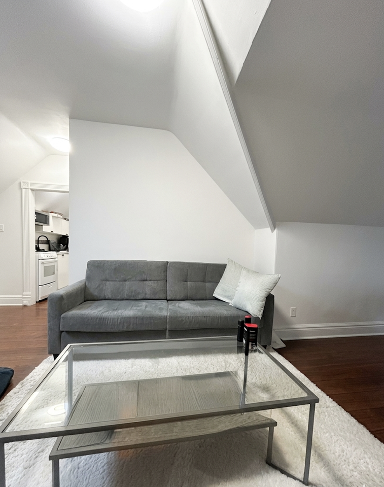 318 Hyman Street - Photo 5 of 12