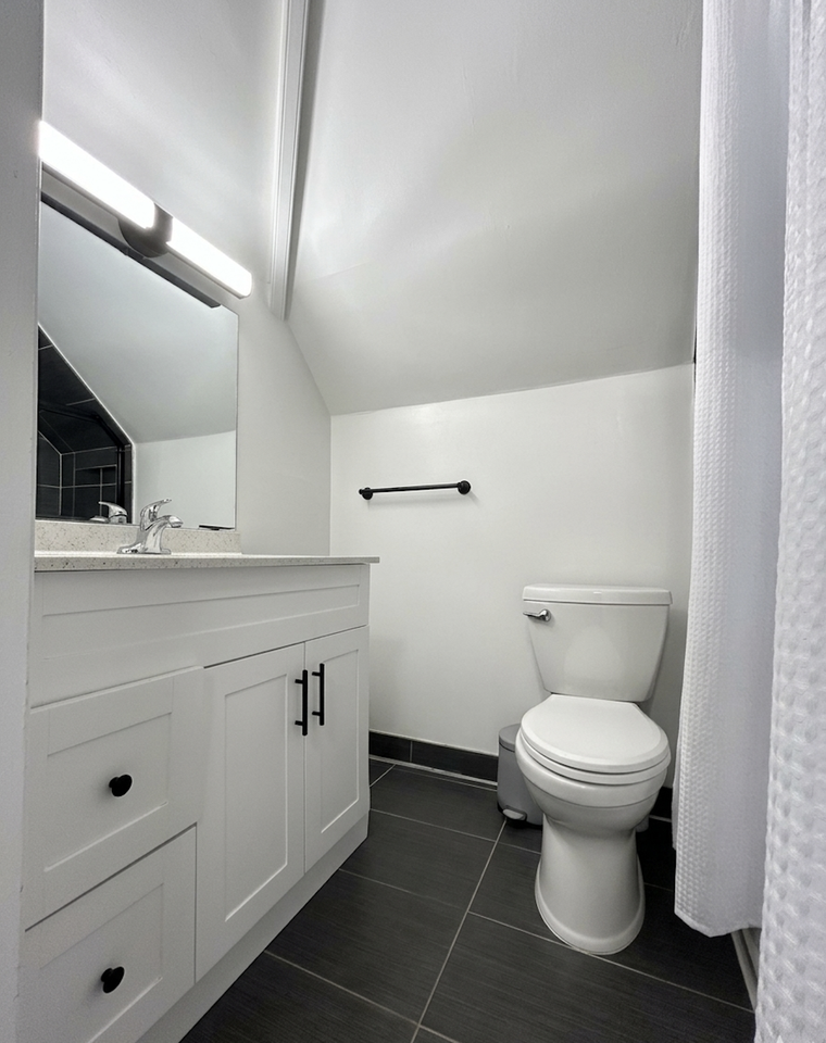 318 Hyman Street - Photo 7 of 12