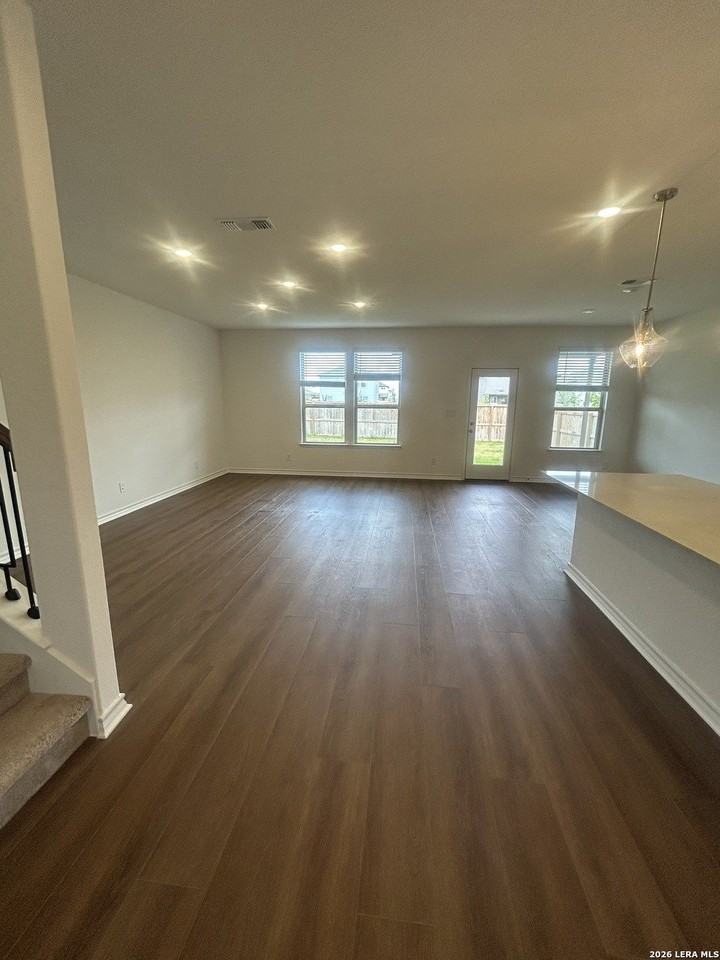 426 Nightingale Ave - Photo 7 of 39