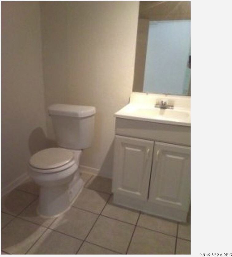 600 Monticello Ct Apt 2 - Photo 3 of 10