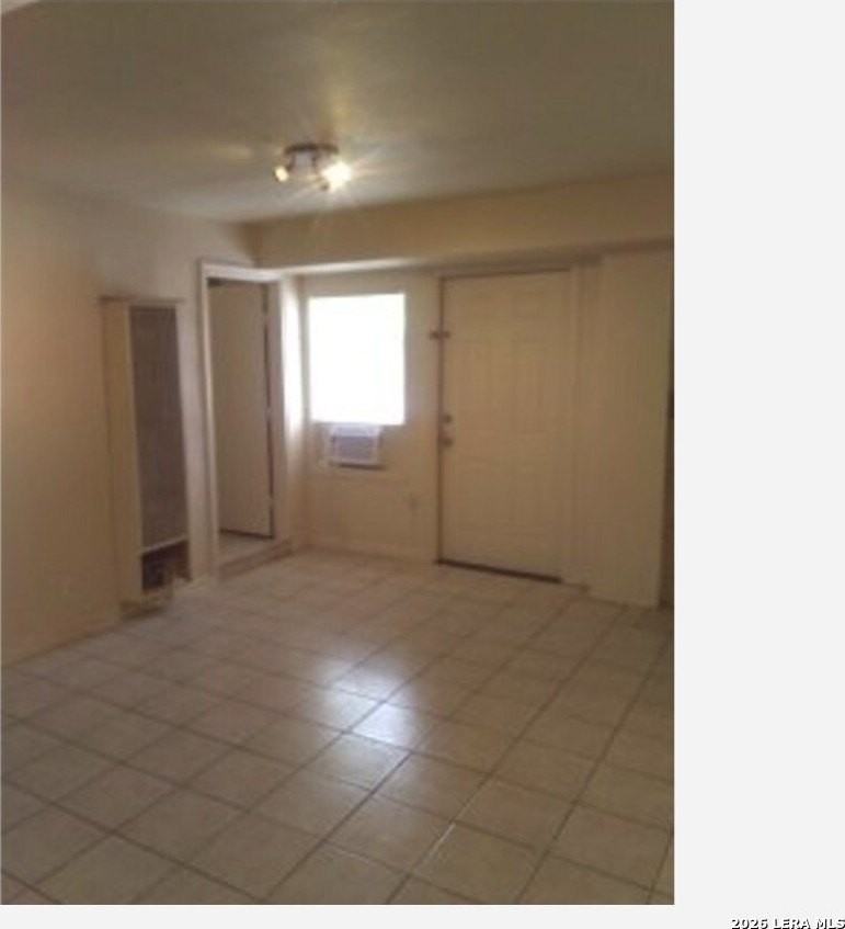 600 Monticello Ct Apt 2 - Photo 7 of 10