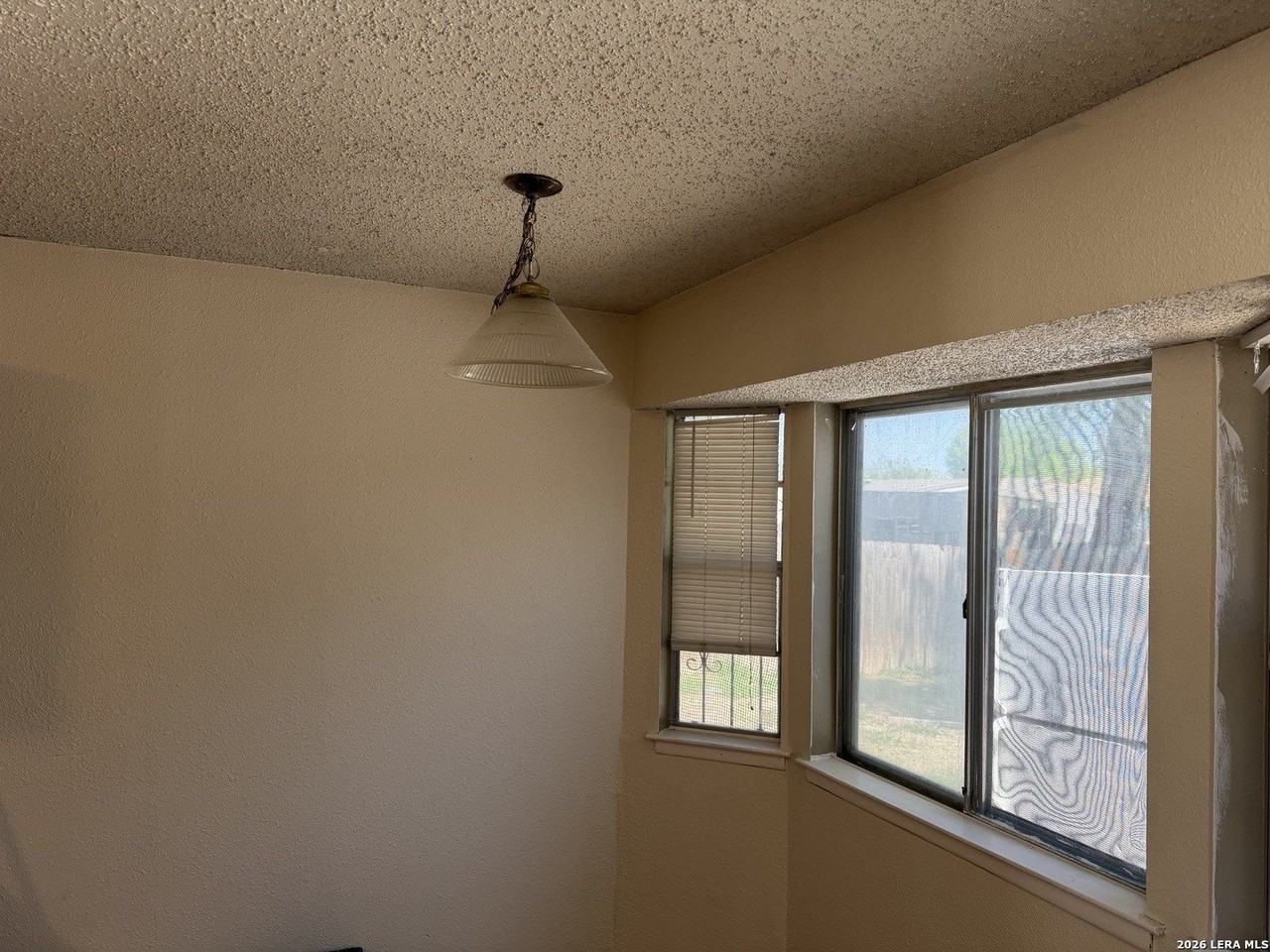 9130 Kings Hbr - Photo 5 of 16