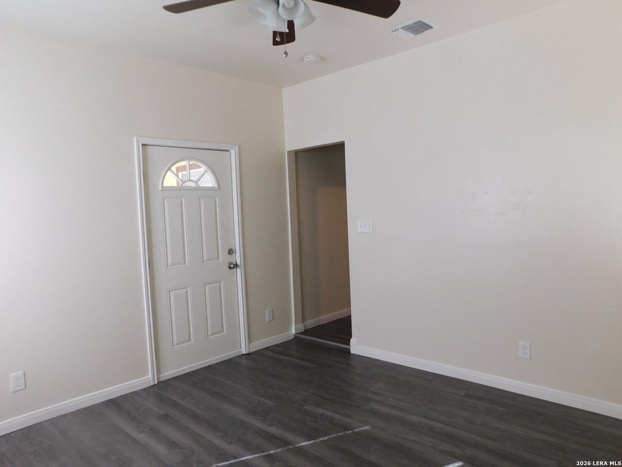 503 E Mitchell St Apt 101 - Photo 2 of 15
