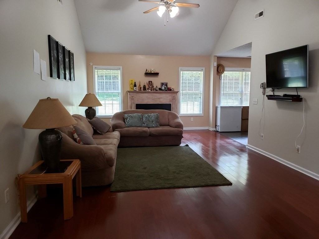 3035 Old York Rd - Photo 2 of 24