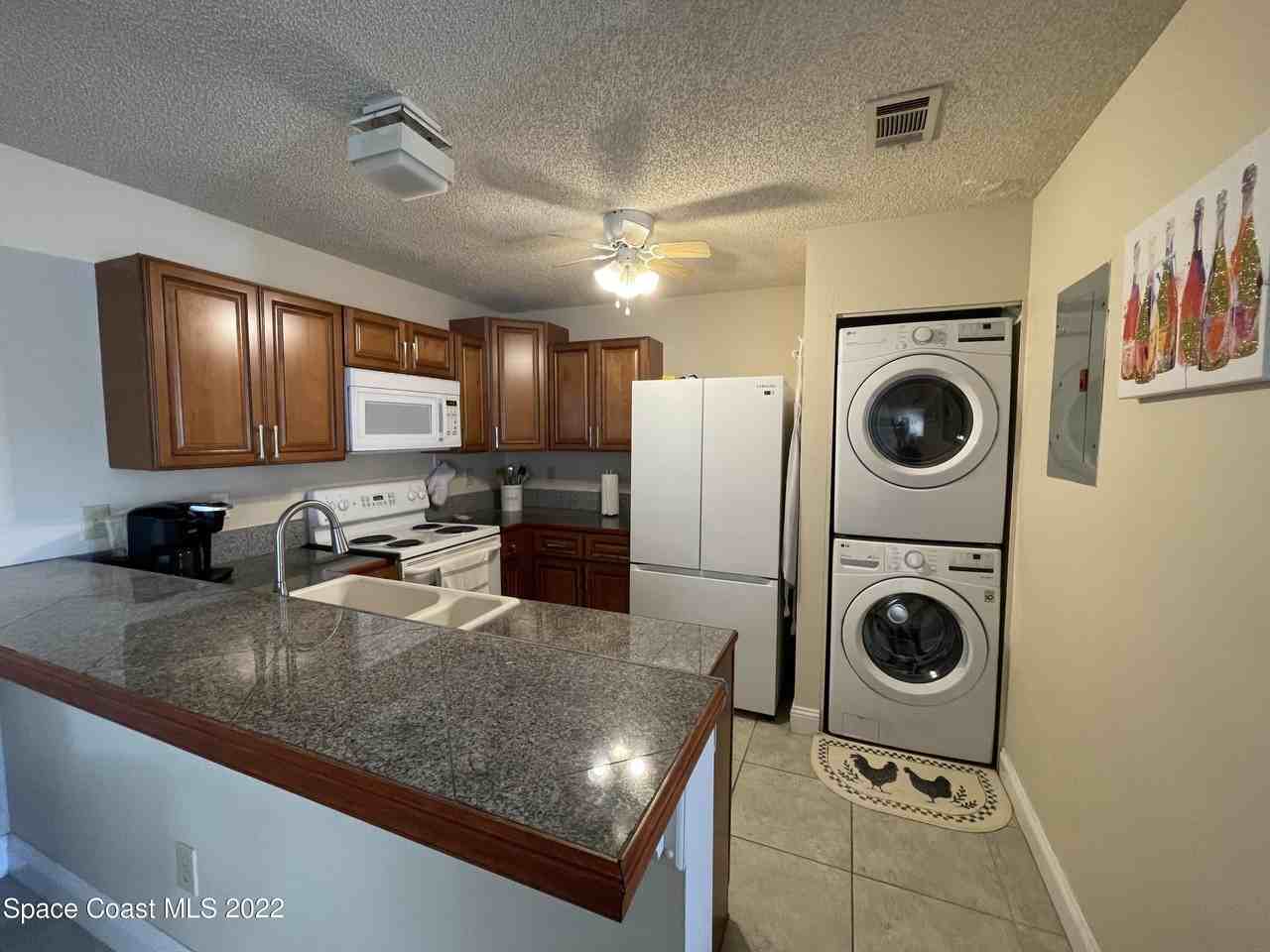 1440 Sheafe Ave Ne Apt 112 - Photo 3 of 19