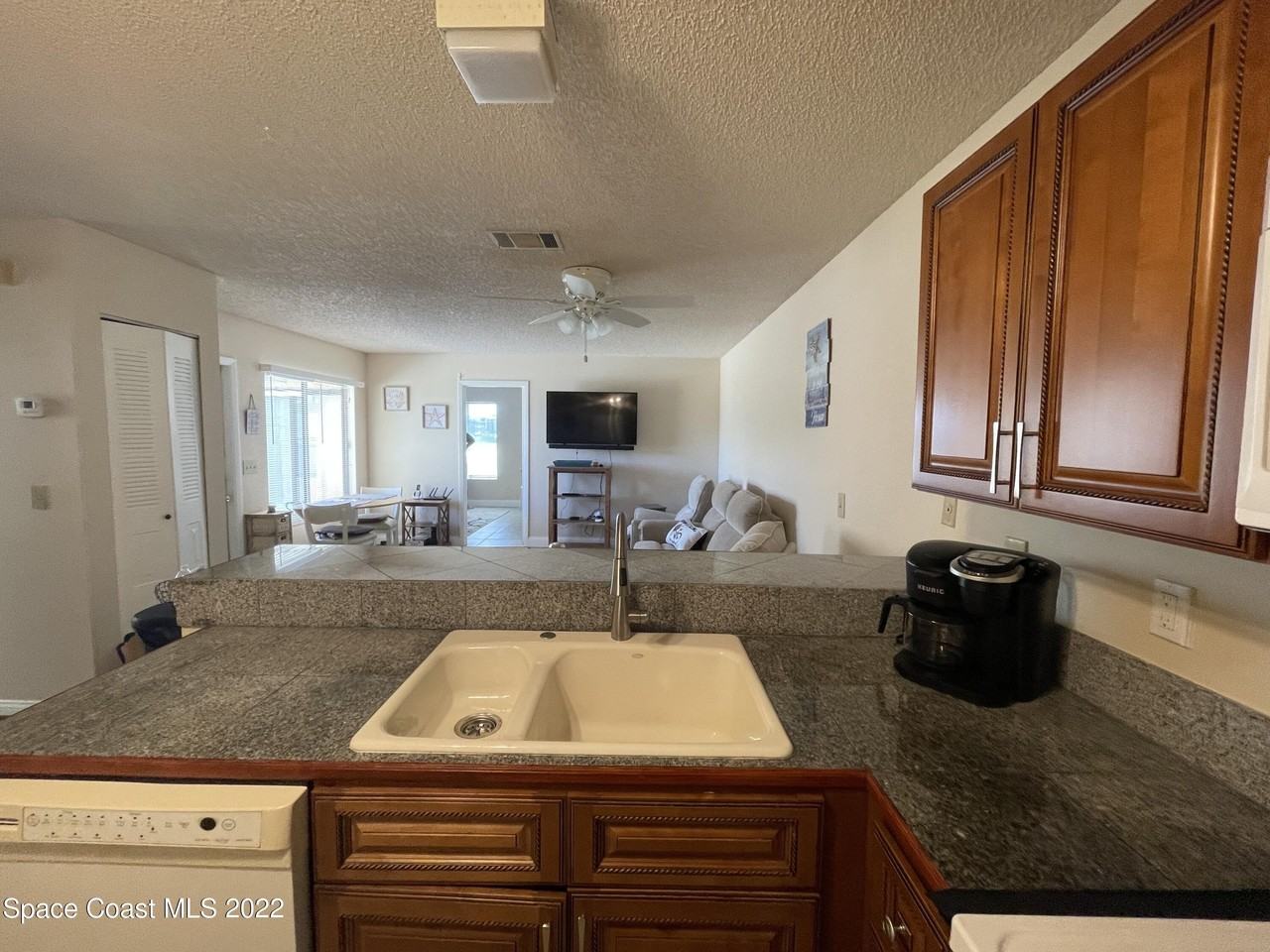 1440 Sheafe Ave Ne Apt 112 - Photo 7 of 19