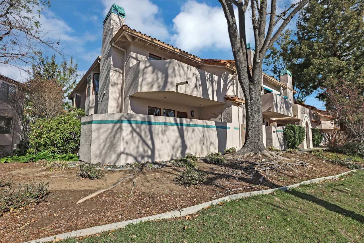 10252 Danube Dr #1 - Photo 5 of 44