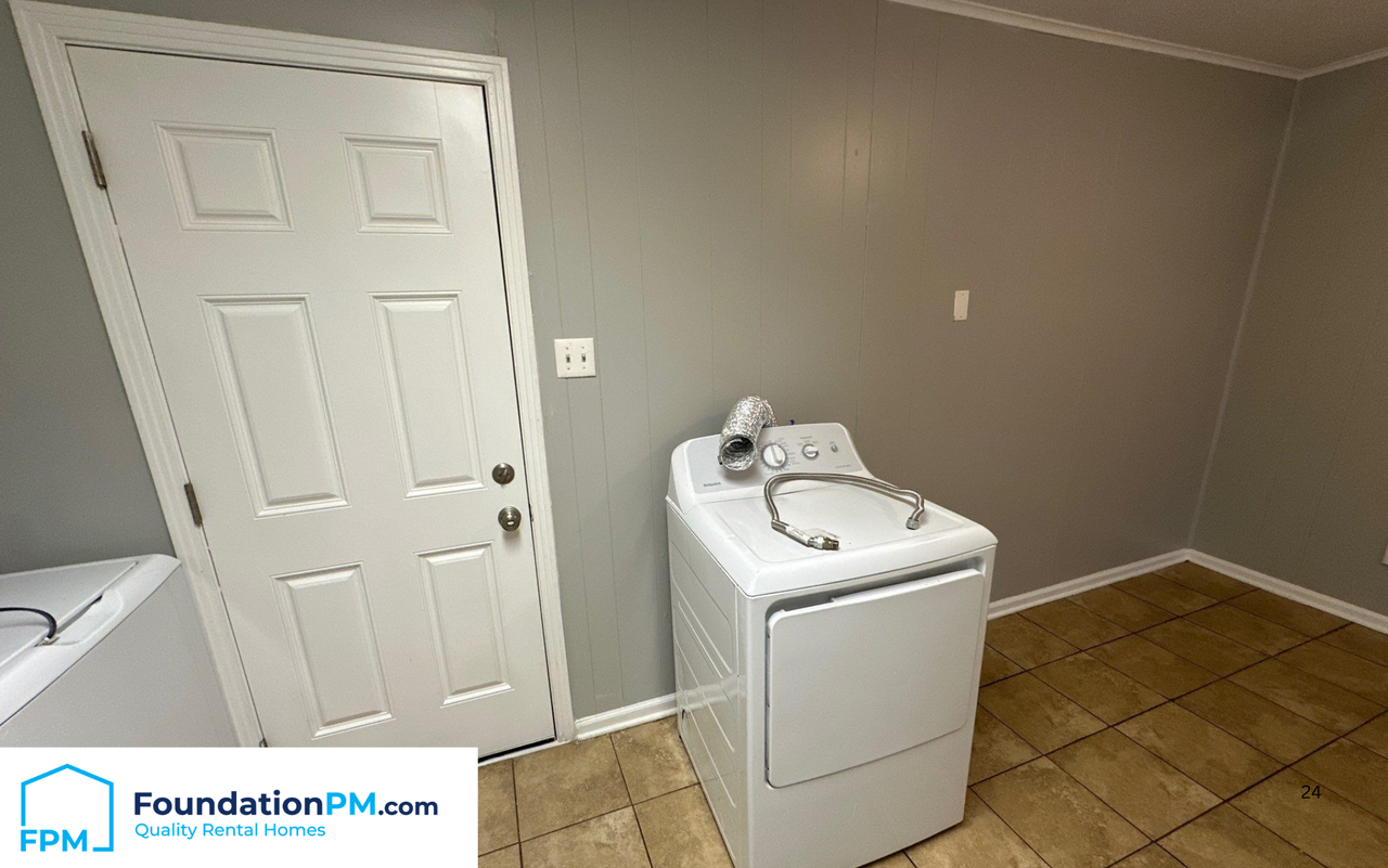 4208 Beacon Hills Dr #1 - Photo 5 of 15