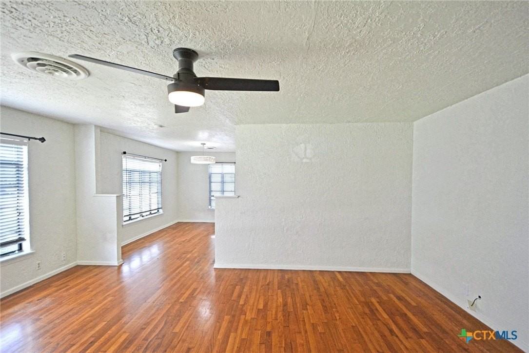 268 E Mill St - Photo 7 of 35