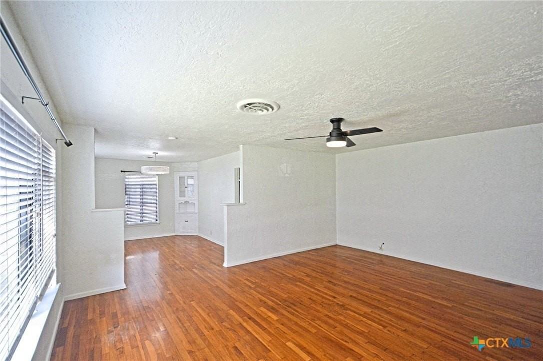 268 E Mill St - Photo 5 of 35