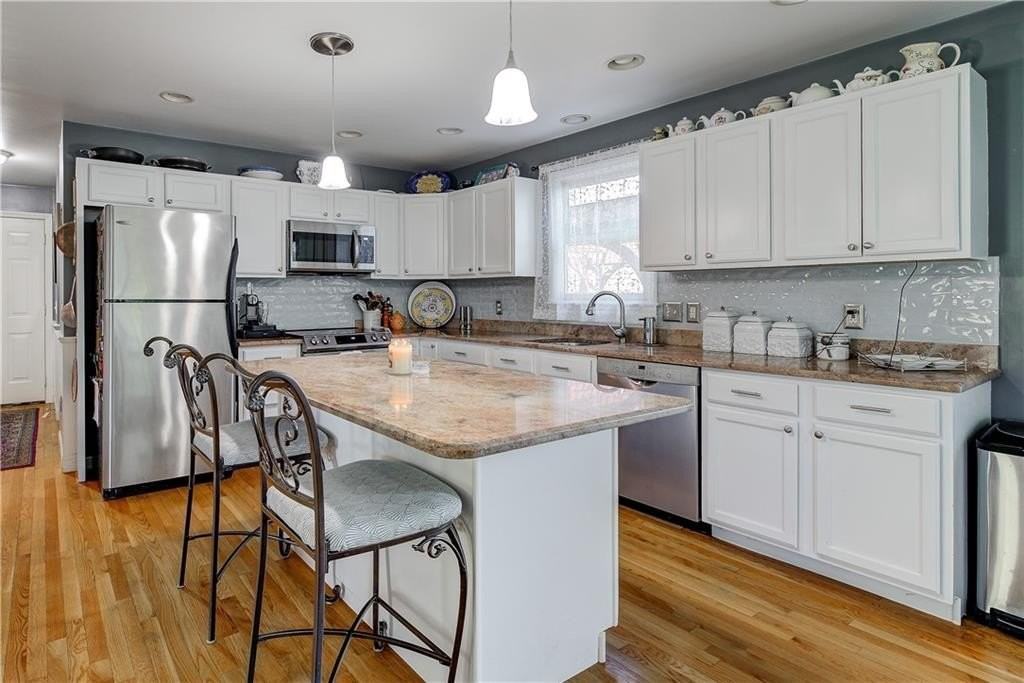 66 Mccorrie Ln - Photo 3 of 23