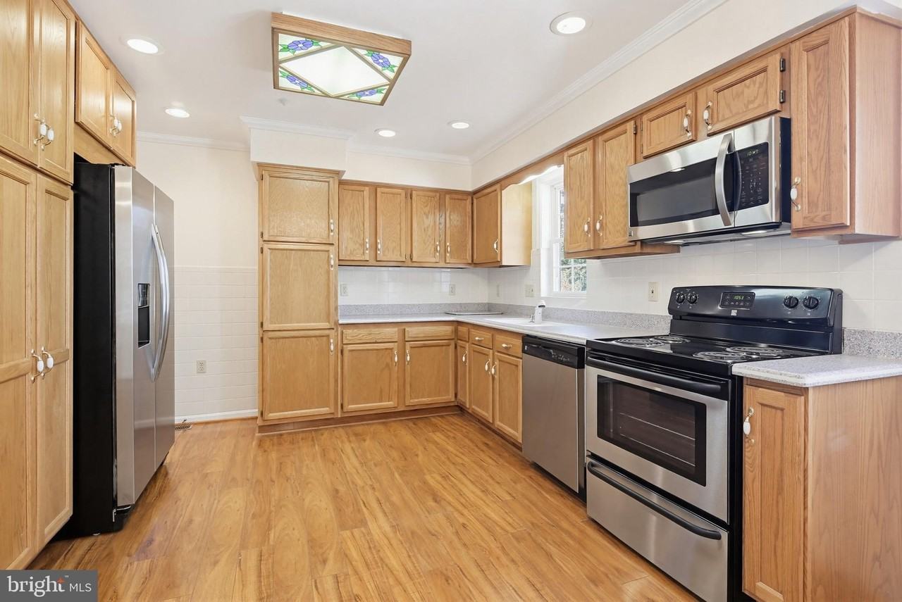 206 N Towne Ct - Photo 4 of 34