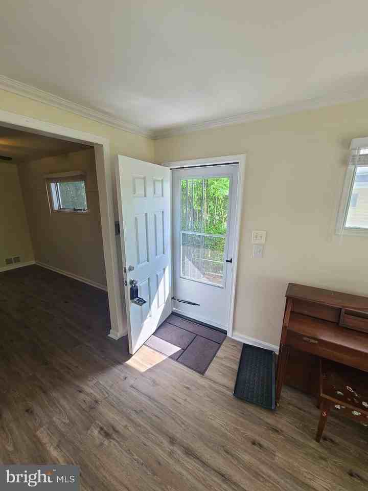 3422 Floral St - Photo 2 of 36