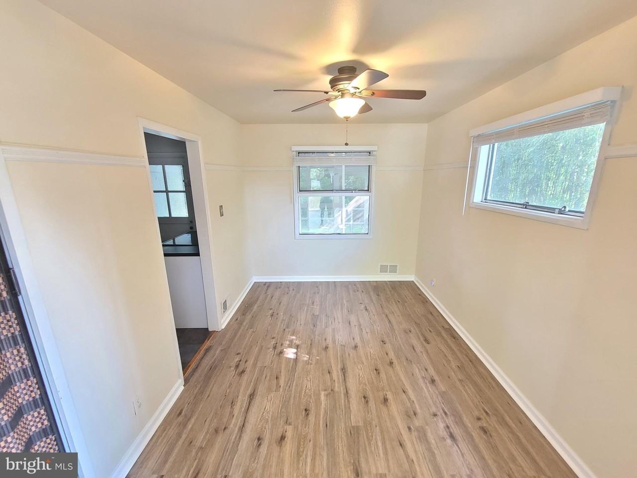 3422 Floral St - Photo 6 of 36