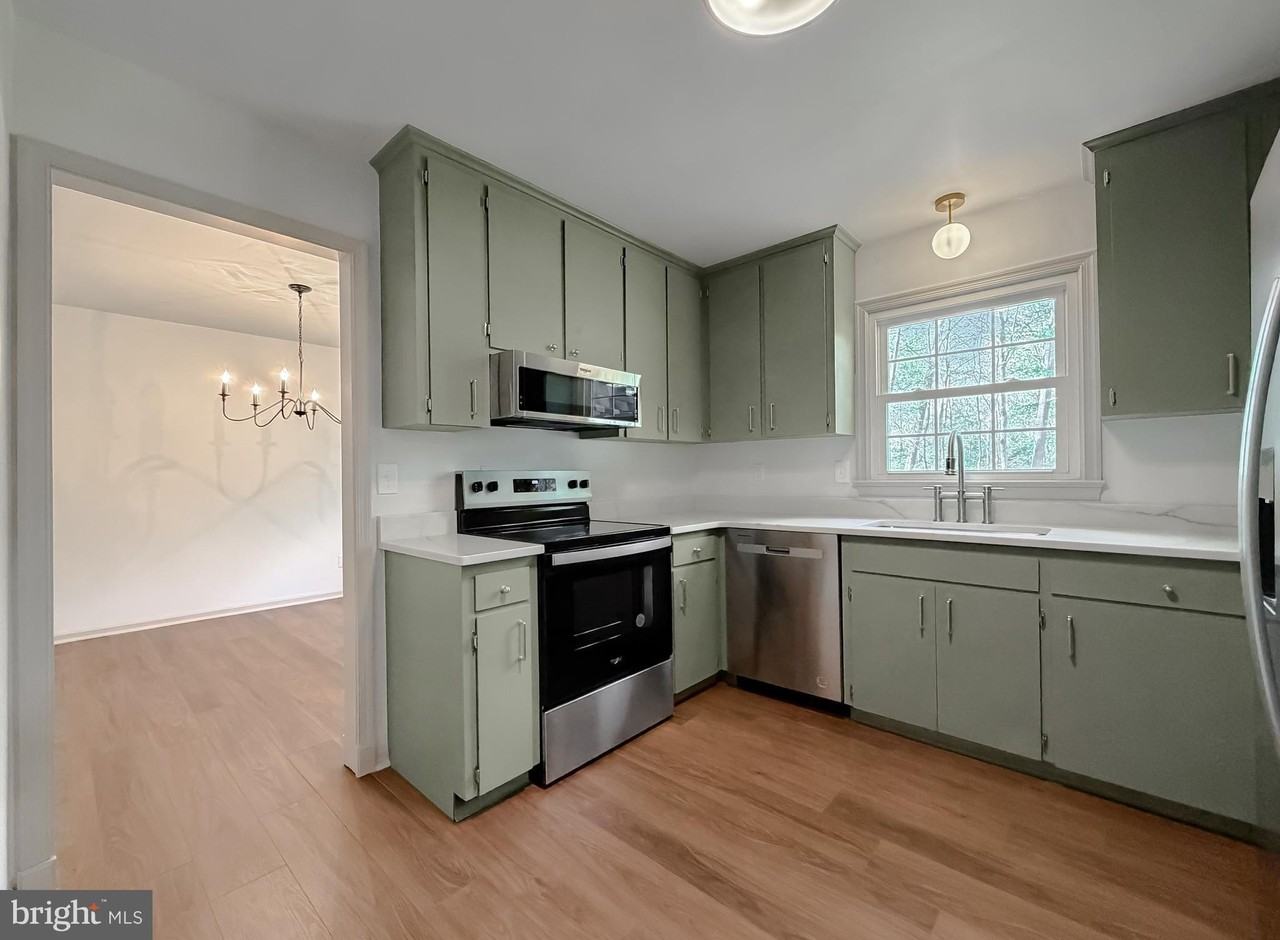 22985 Esperanza Dr - Photo 6 of 32