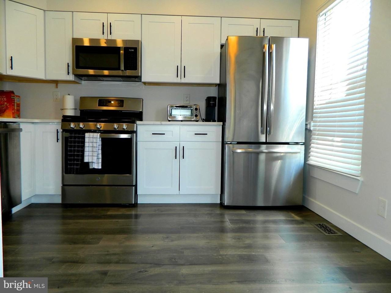 82 Pebble Ln - Photo 4 of 23