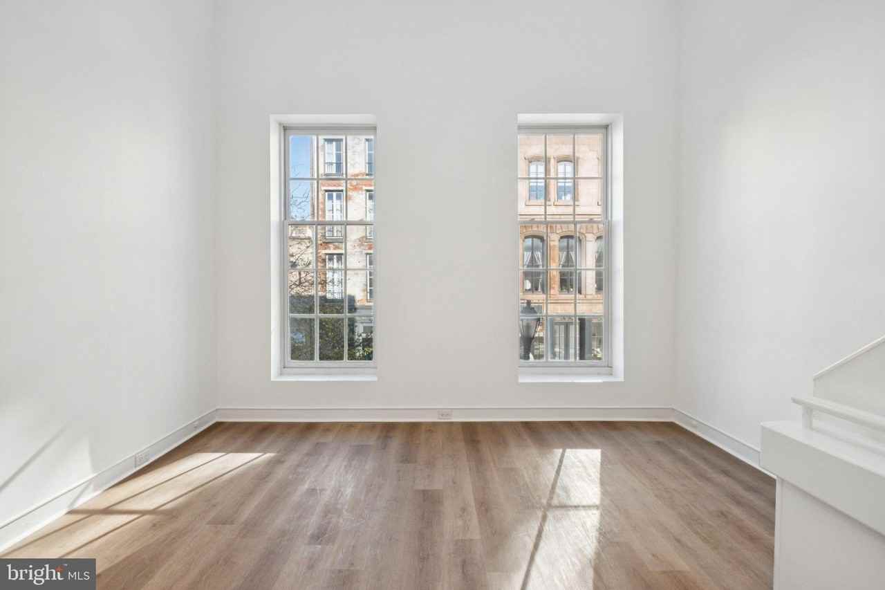 134 N 3rd St - Photo 4 of 37