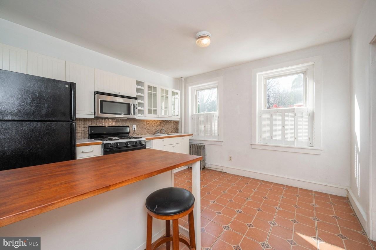 5838-2 Henry Ave 2nd Fl - Photo 2 of 20