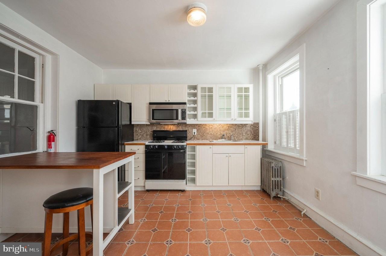 5838-2 Henry Ave 2nd Fl - Photo 5 of 20