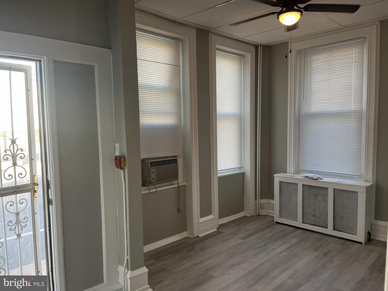 2666 Bridge St 1st Fl - Photo 4 of 25