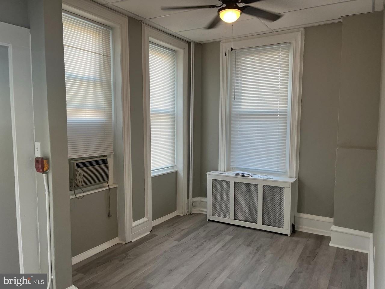 2666 Bridge St 1st Fl - Photo 5 of 25