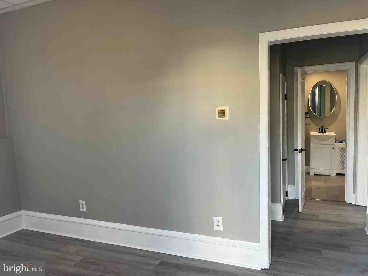 2666 Bridge St 1st Fl - Photo 6 of 25