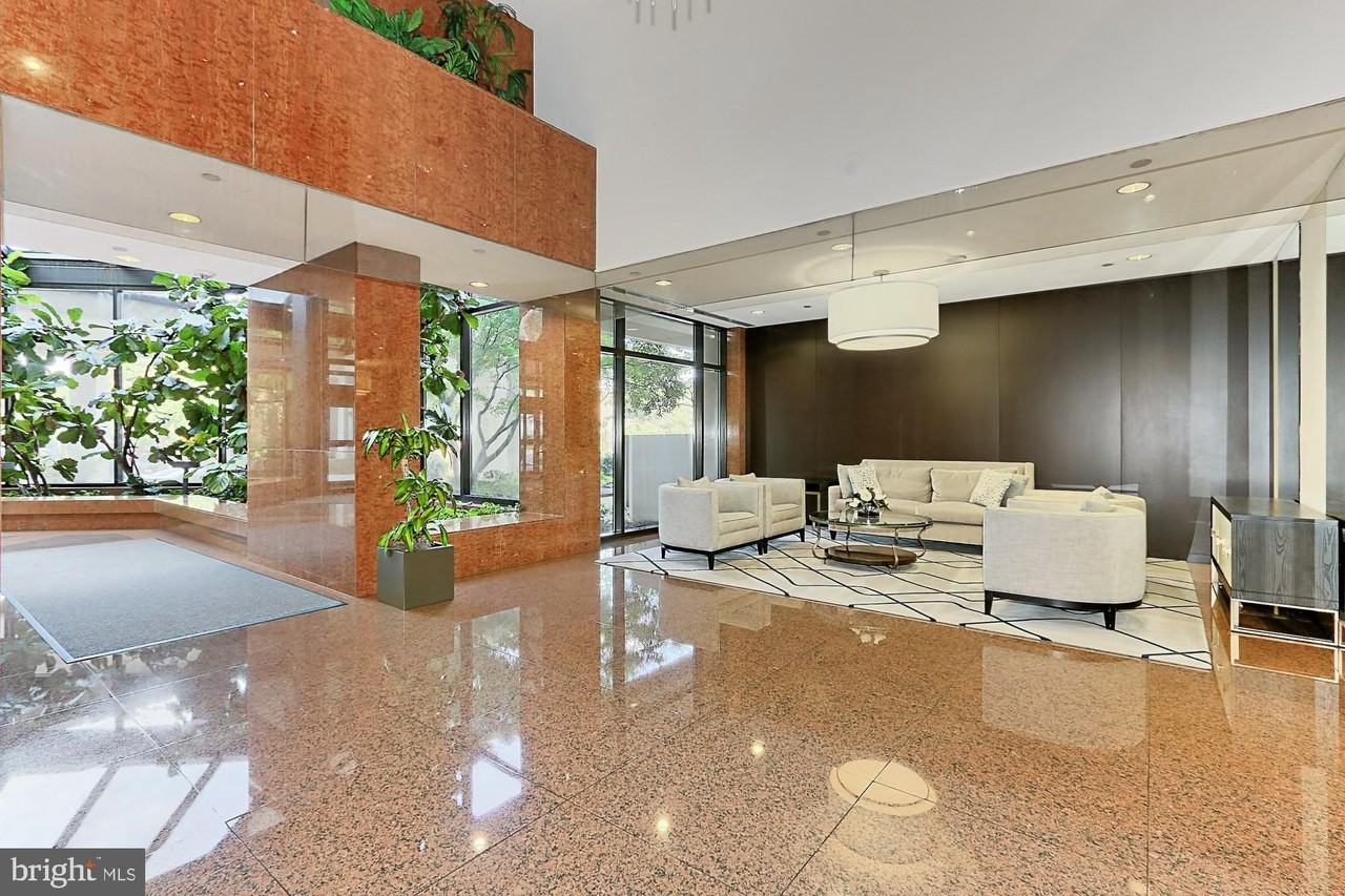 1530 Key Blvd #1223 - Photo 5 of 11