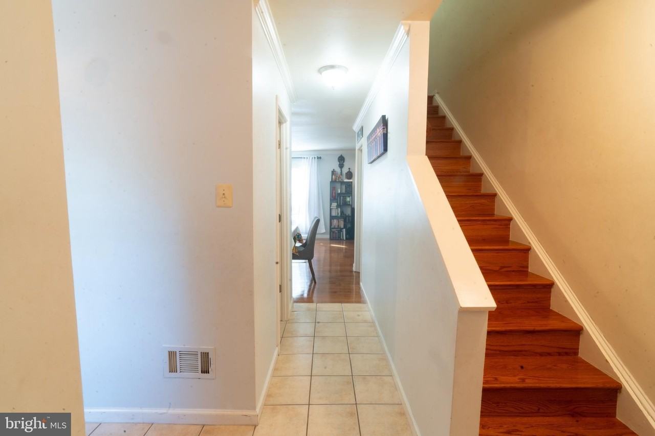 6413 Blarney Stone Ct - Photo 2 of 25