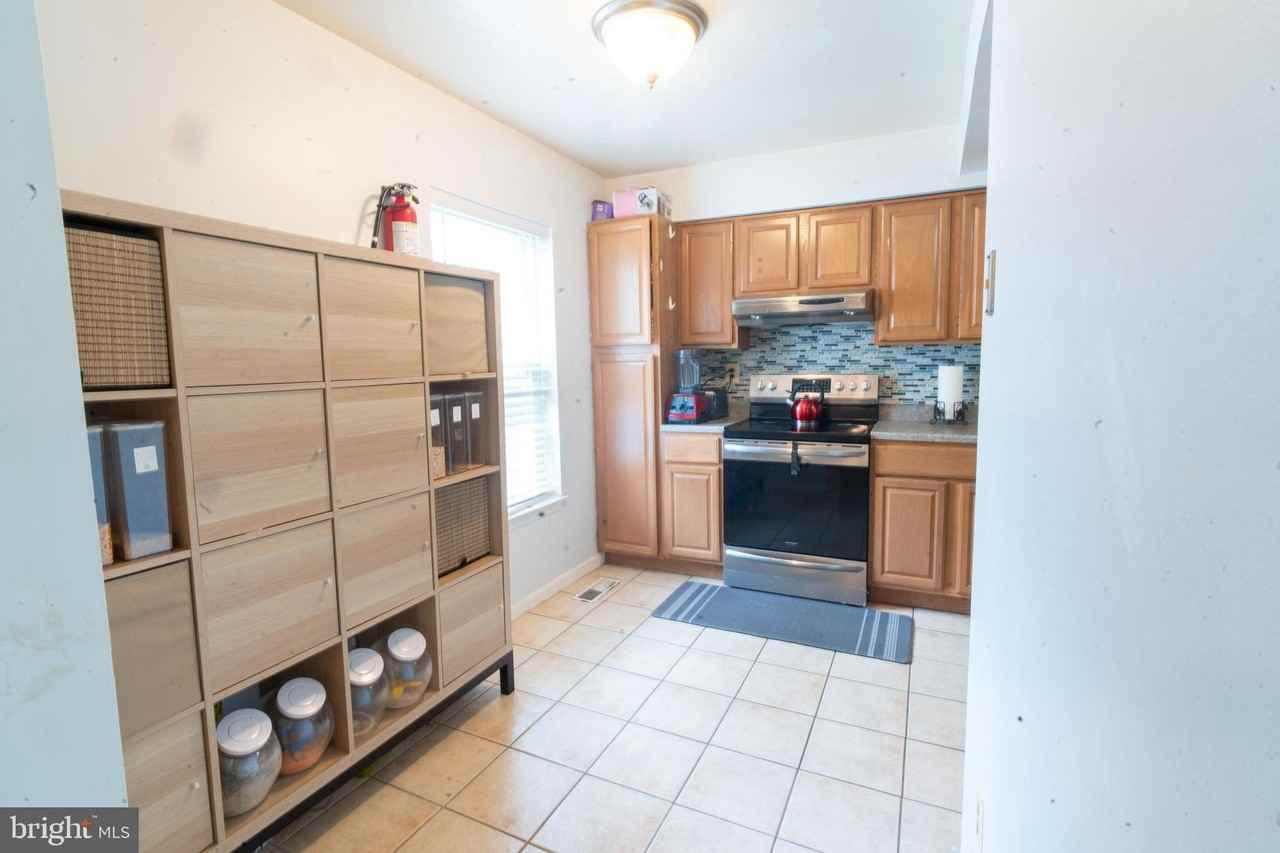 6413 Blarney Stone Ct - Photo 3 of 25