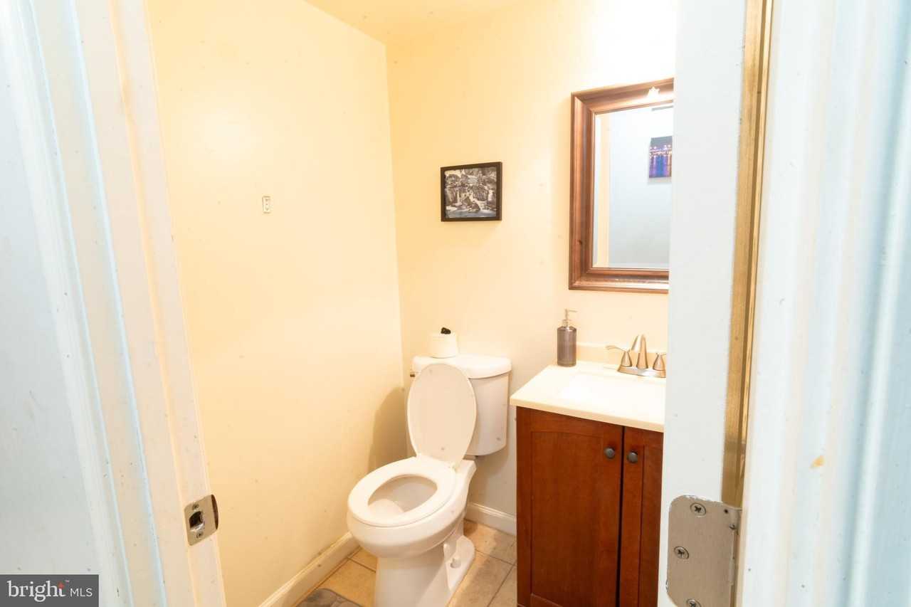 6413 Blarney Stone Ct - Photo 5 of 25