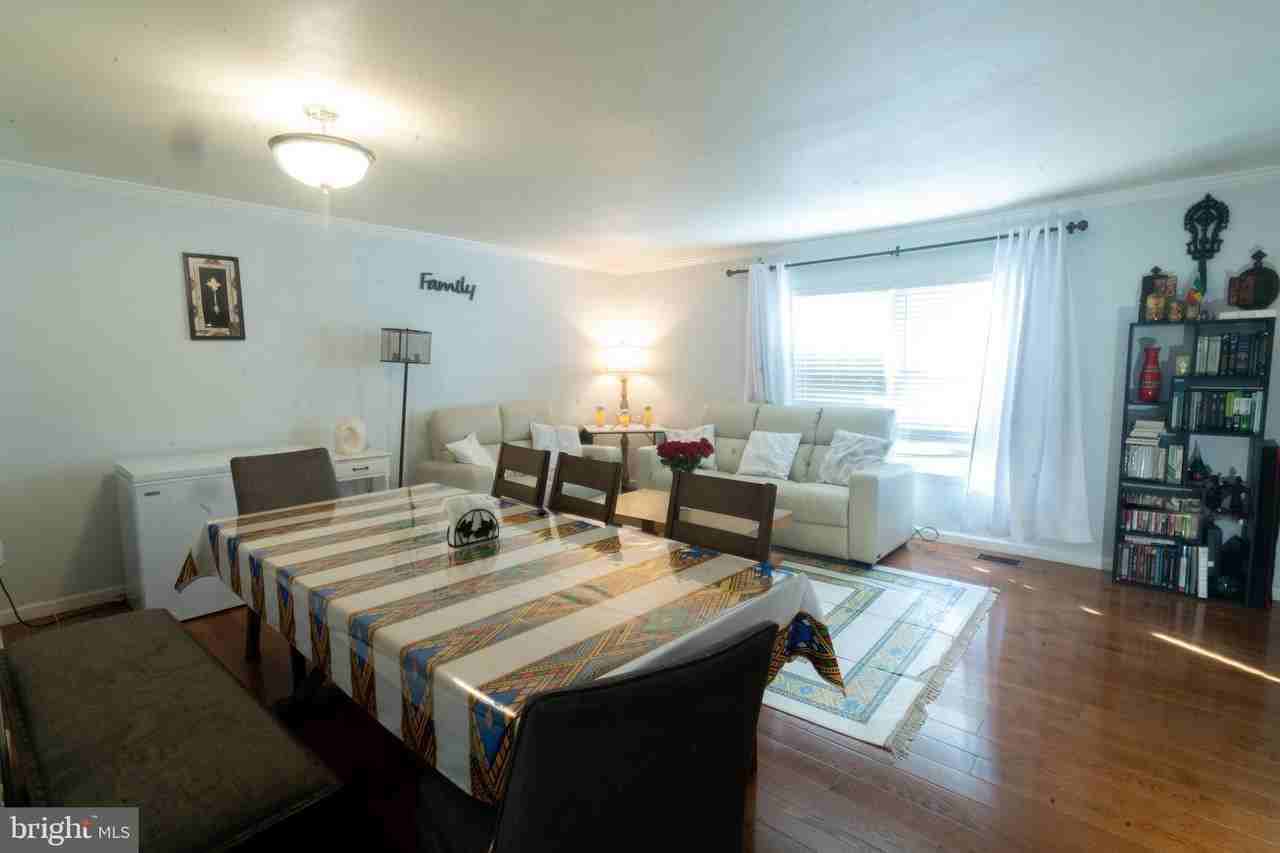 6413 Blarney Stone Ct - Photo 7 of 25